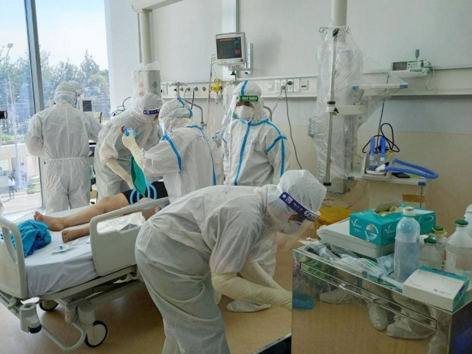 Bộ Y tế: 20 bệnh nền khiến người mắc COVID-19 có nguy cơ gia tăng mức độ nặng và tử vong cao