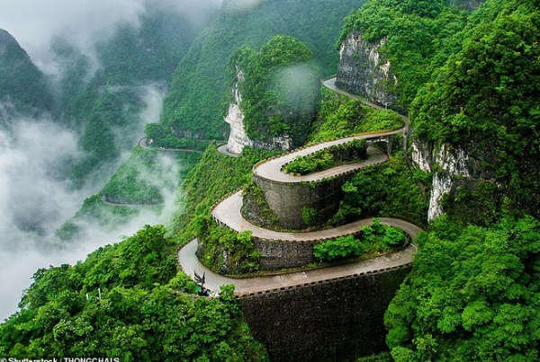 Chóng mặt với view từ trên cao nhìn xuống xứ triệu hoa