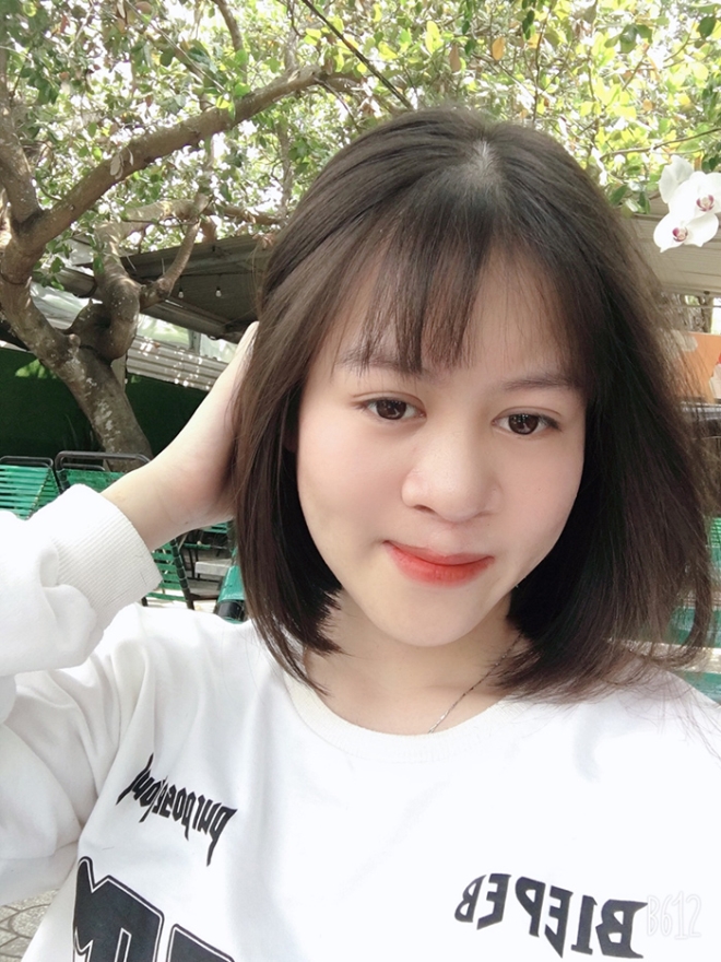 Hành trình đổi mới diện mạo của cô gái 'miệng hứng mưa'