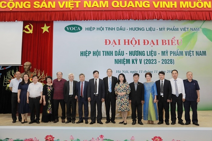 Hiệp hội Tinh dầu - Hương liệu - Mỹ phẩm Việt Nam quyết tâm đổi mới trong nhiệm kỳ 2023 - 2028