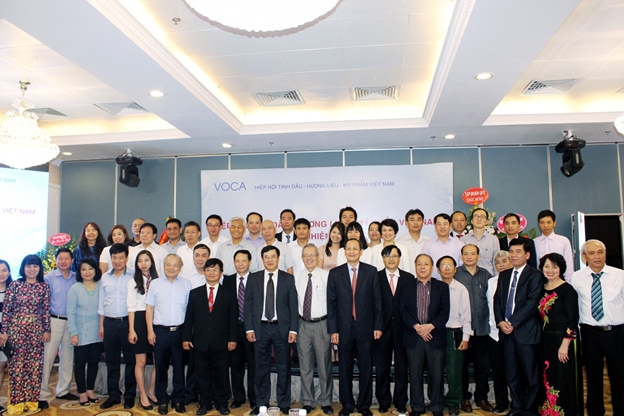 Nhìn lại 1 năm Hiệp hội Tinh dầu Hương liệu Mỹ phẩm Việt Nam vượt khó hướng về phía trước