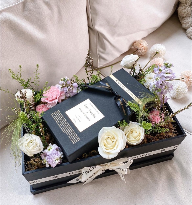 Scented card - thẻ thơm soulmate của thương hiệu ember brown gây ấn tượng mạnh