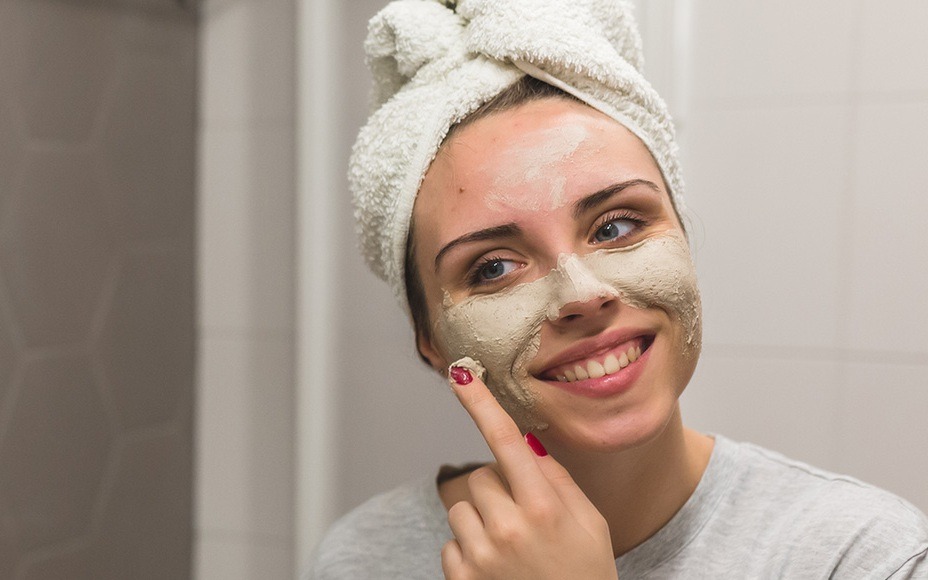 what-are-the-essential-skin-care-products-1-1712029381449105061507-0-116-580-1044-crop-1712029398526524878267.jpg