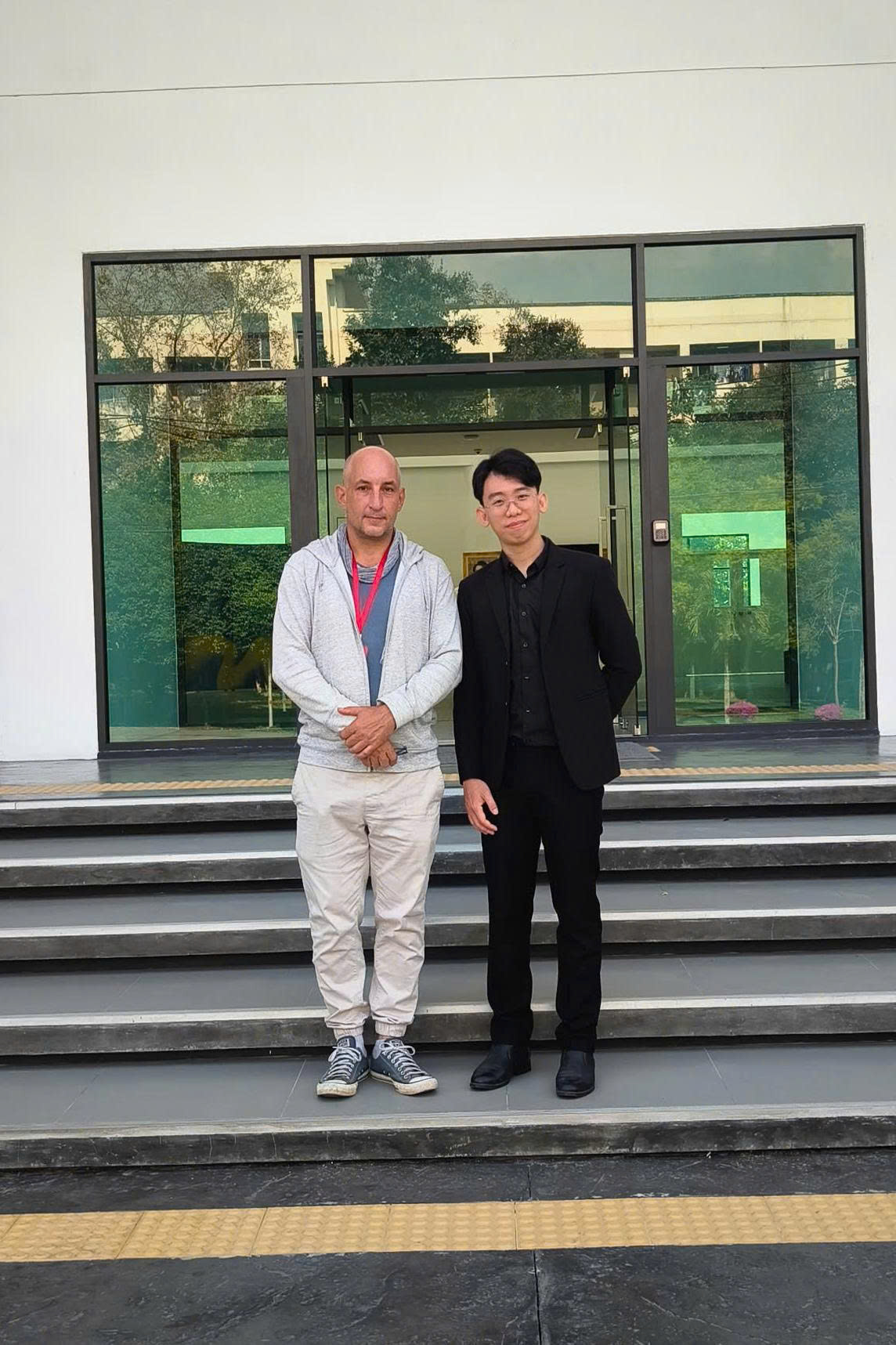 Đại diện Vontage trong buổi tham quan trung tâm nghiên cứu của Le Laboratoire Olfactif du Siam (LOsiam) tại Chiangmai, Thái Lan