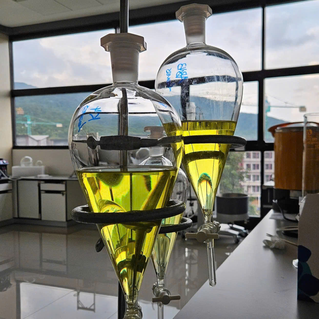 Chưng cất tinh dầu