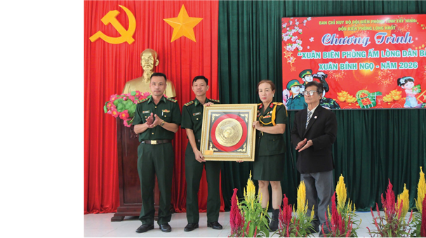 Xuân ấm nơi biên cương