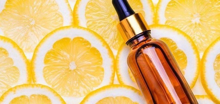 Vitamin C giúp làm sáng các đốm nâu, mảng nám vốn thường xuất hiện ở tuổi 40.