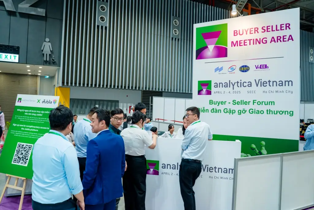 Quang cảnh triển lãm Analytica Hanoi 2026