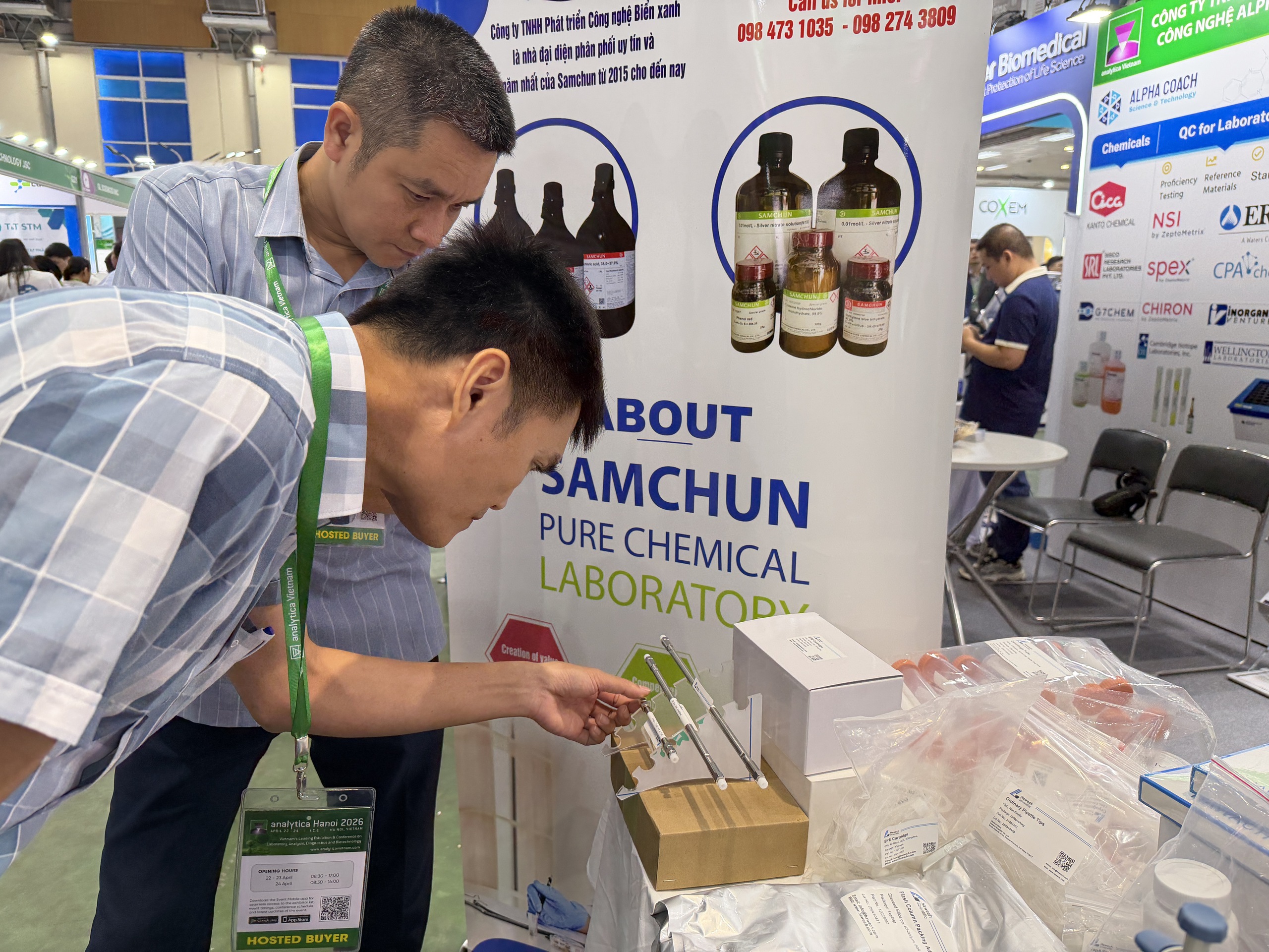 Quang cảnh triển lãm Analytica Hanoi 2026