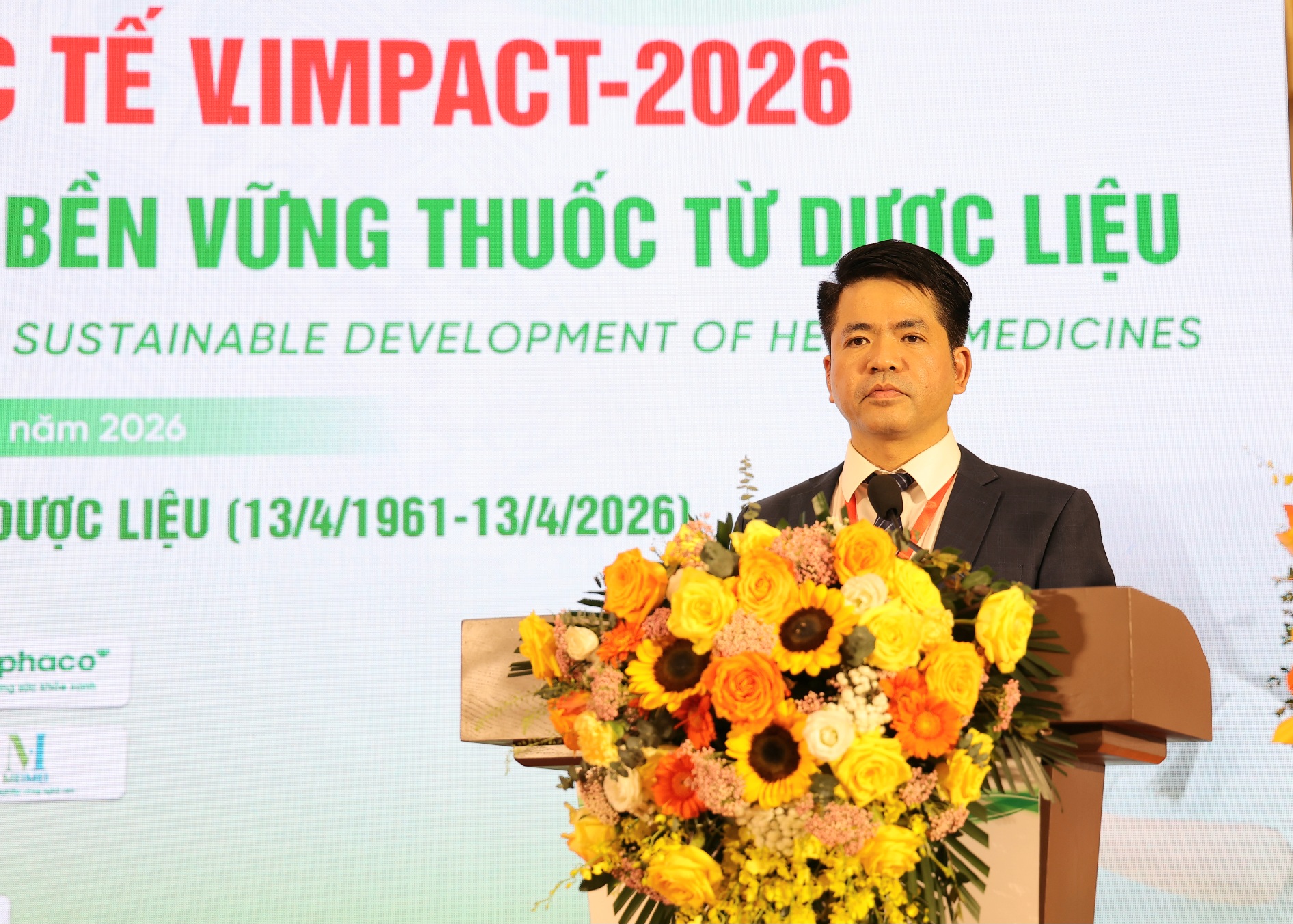 Viện trưởng Viện Dược liệu Trần Minh Ngọc phát biểu.