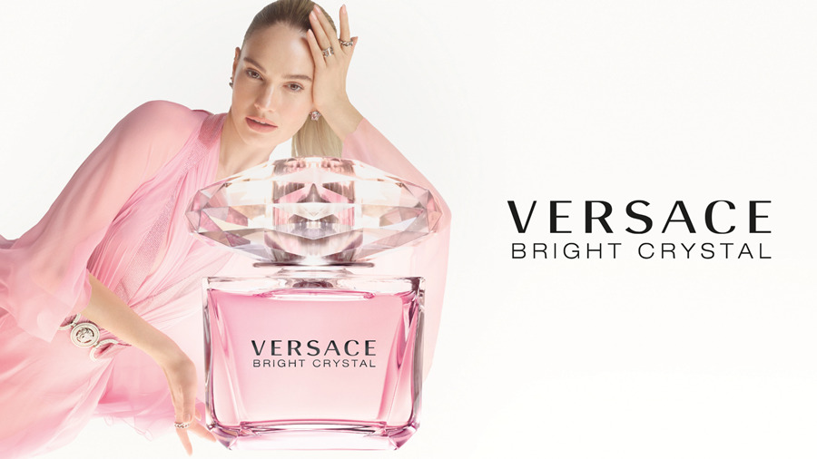 versace-bright-crystal---dieu-phu-hoa-trong-treo-cho-mua-he-ruc-ro_6a26716179e01.png?md5=4DZRkB50Vgj5TnLT_utm6w&%3Bexpires=1780907889&expires=1781327764