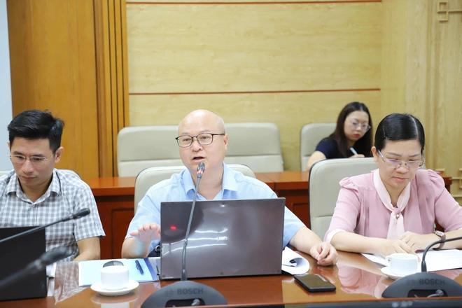 Các đại biểu phát biểu ý kiến.