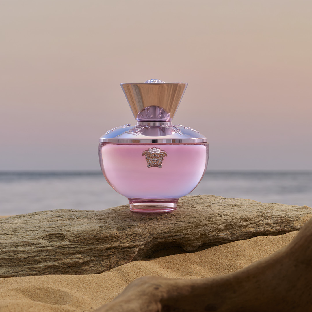 cham-ngo-lan-huong-moi-tai-su-kien-pop-up-versace-dylan-blush-pink_6a4b313262fbe.jpg?md5=vfNbCbeNR77AnUEn7DyYXw&%3Bexpires=1783327090&expires=1783347277