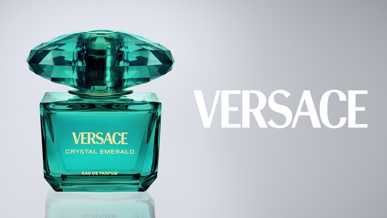 versace-crystal-emerald--kiet-tac-huong-thom-moi-danh-thuc-khi-chat-nu-quyen_6a9ece1d09f24.jpg?md5=bbfmhNTqj9fZOPHo2yGc4w&amp%3B%3Bexpires=1788806749&amp%3Bexpires=1788867064&expires=1788867064