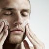 Mùa hanh khô, nam giới nên chăm sóc da thế nào?
