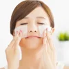 Mùa hè đang chuẩn bị ập đến mà da thì hay bóng nhờn, các nàng đã biết dùng giấy thấm dầu đúng cách chưa?