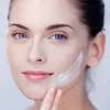 Nên chọn kem dưỡng ẩm hay Serum dưỡng da