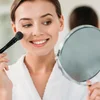 Làm gì để giảm tác động tiêu cực của mỹ phẩm lên da?