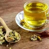 Người mất ngủ nên uống trà thảo mộc gì để cải thiện giấc ngủ?