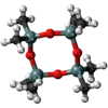 Cyclotetrasiloxane và Octamethylcyclotetrasiloxane trong mỹ phẩm: Người tiêu dùng cần lưu ý gì?