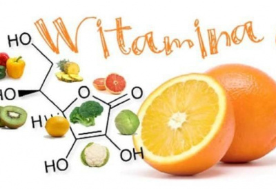 Bôi serum vitamin C buổi sáng có bị bắt nắng không?
