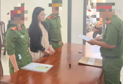 Mỹ phẩm giả, kem trộn “nhà làm” bán tràn lan: Ai chịu trách nhiệm cho làn da và sức khỏe cộng đồng?