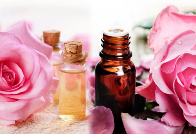 Cách phân biệt tinh dầu hoa hồng nguyên chất và hương liệu
