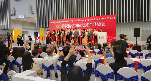 CIBE 2025 khai mạc tại TP.HCM: Mỹ phẩm khoa học công nghệ cao dẫn dắt xu hướng làm đẹp bền vững