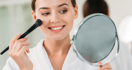 Làm gì để giảm tác động tiêu cực của mỹ phẩm lên da?