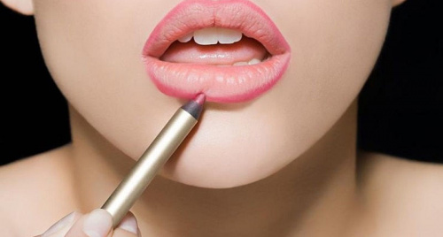 Bí quyết tạo dáng đôi môi cân đối và quyến rũ