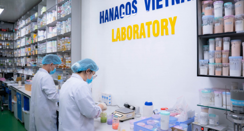 Hanacos Vietnam và mô hình OEM cá nhân hóa trong sản xuất mỹ phẩm