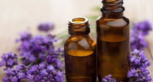 Bí quyết dưỡng da rạng rỡ với 4 loại tinh dầu thiên nhiên mát lành