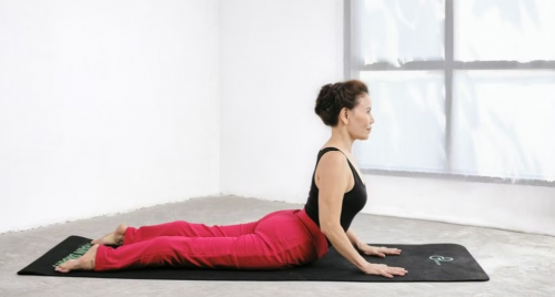 5 tư thế yoga đơn giản hỗ trợ làm mờ nám da tại nhà