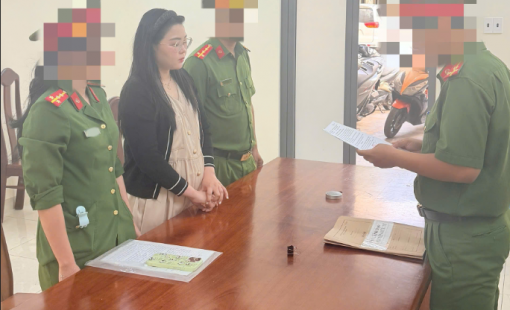 Mỹ phẩm giả, kem trộn “nhà làm” bán tràn lan: Ai chịu trách nhiệm cho làn da và sức khỏe cộng đồng?