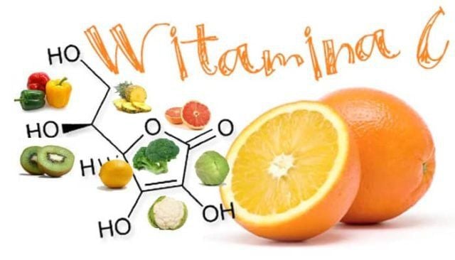Bôi serum vitamin C buổi sáng có bị bắt nắng không?