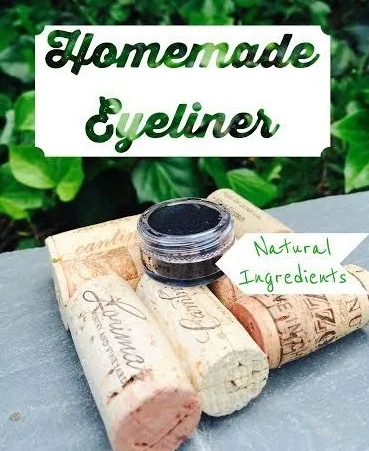 Cách làm kẻ mắt eyeliner từ sáp ong, dầu dừa & than hoạt tính