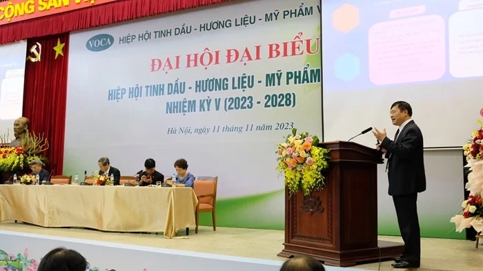 Hơn 100 đại biểu tham dự Đại hội đại biểu Hiệp hội Tinh dầu - Hương liệu - Mỹ phẩm Việt Nam khóa V, nhiệm kỳ 2023 - 2028