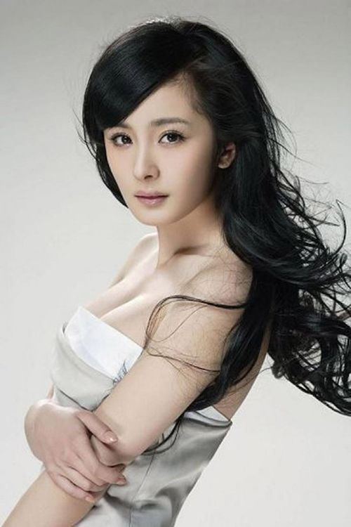 Khó tin: Chỉ nặng 35kg nhưng Dương Mịch lại có vòng 1 quá đẫy đà