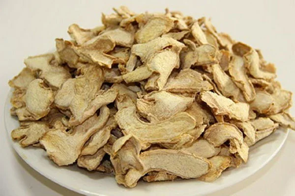 Gừng khô có tác dụng ôn trung tán hàn, kích thích tuần hoàn, giúp giải mệt mỏi dịp cuối năm.