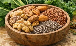 Các loại hạt giàu dưỡng chất có lợi cho quá trình phục hồi và bảo vệ da.